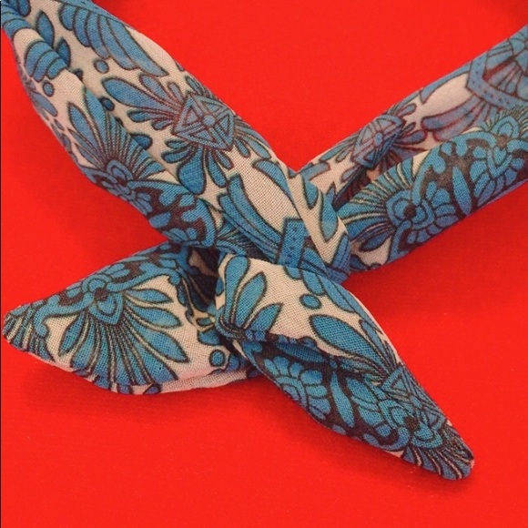 Bendable Hair Accessory - Picture 2 of 3